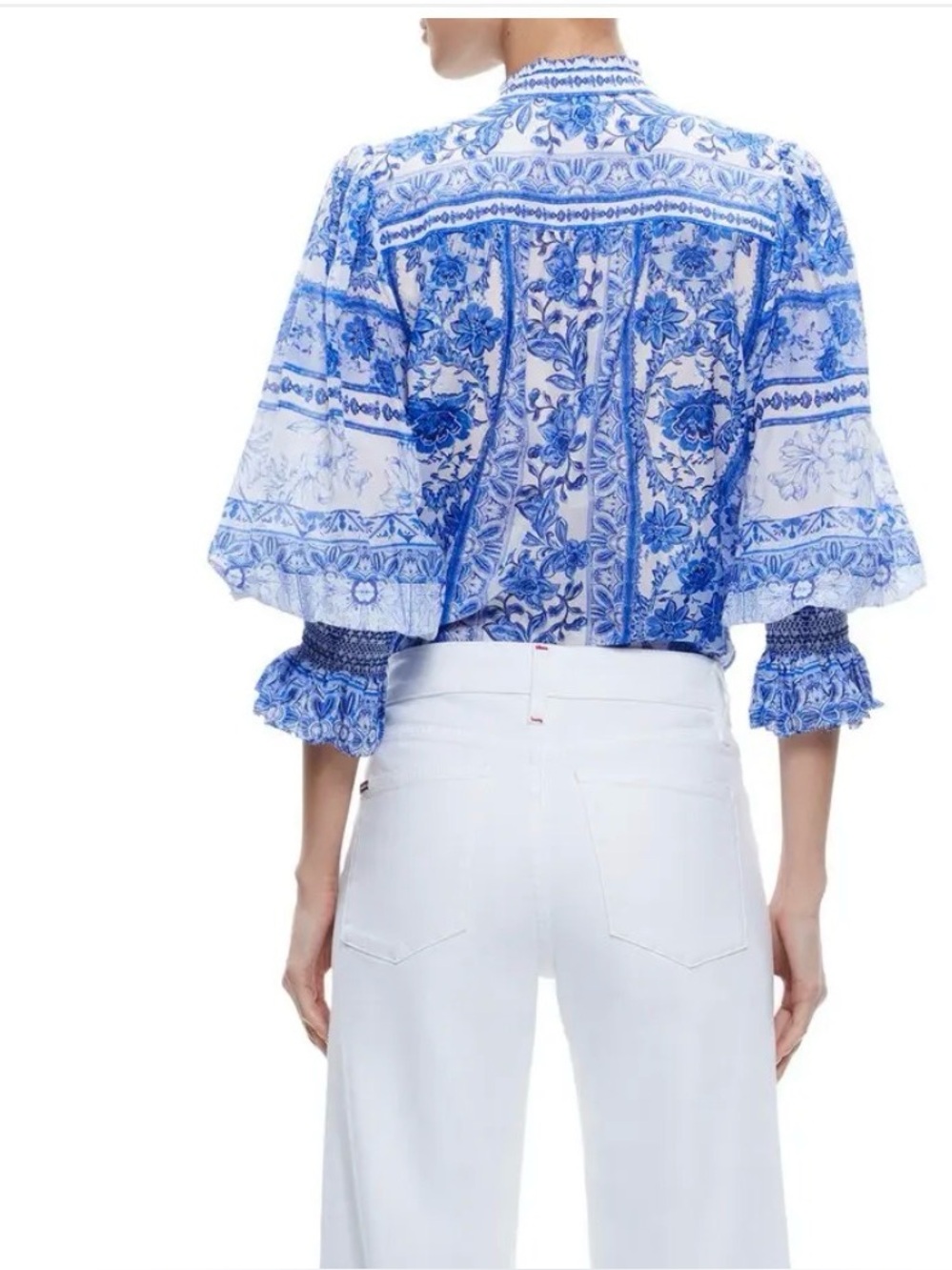 Alice + Olivia Blue And White Ilan Title Print Cotton And Silk Blouse - Picture 2 of 8